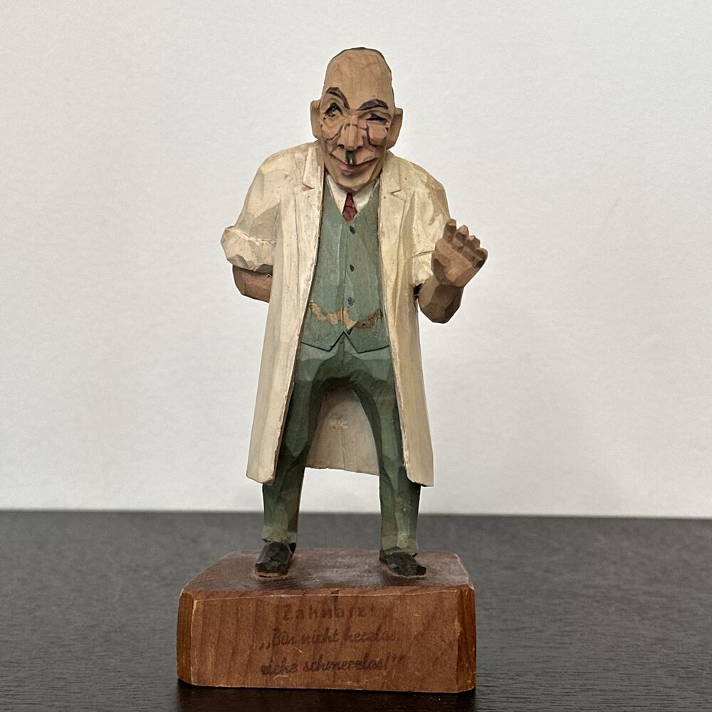 Wood Carved Figurine Dentist Doctor Handgeschnitzt Zahnarzt Antique Germany